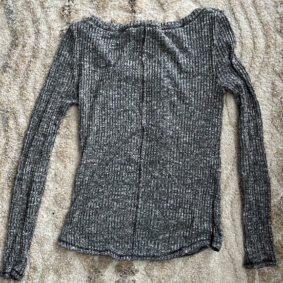 Knitted Long Sleeve - Picture 3 of 3